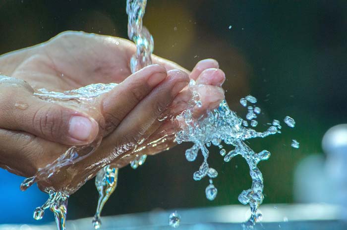 Four Ways to Purify Water at Home without Filters