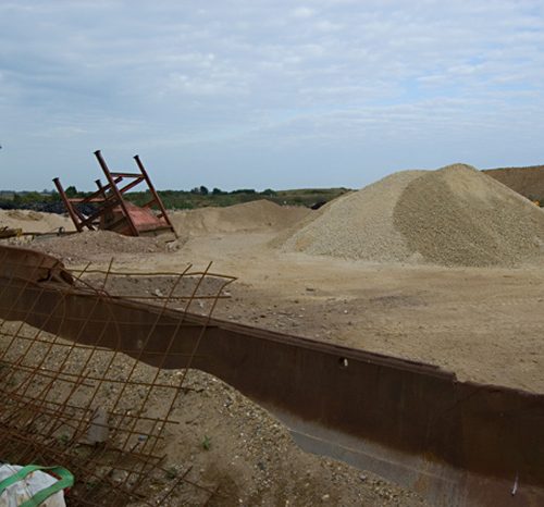 Sand or Gravel – Which is Better for Drainage?