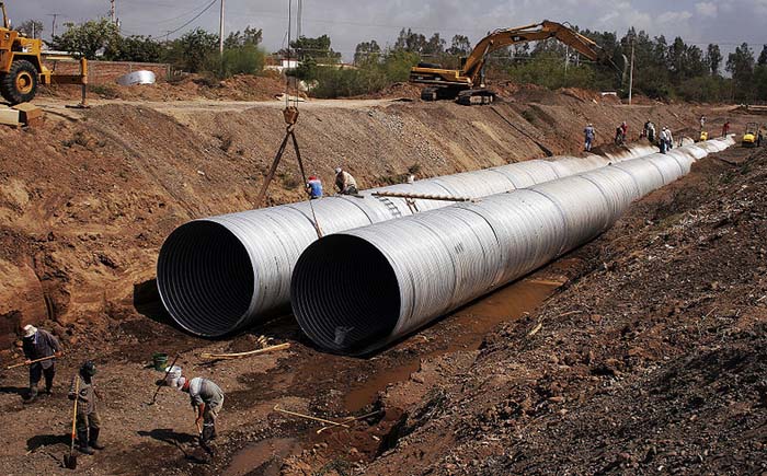 How to Dig a Trench for Drainage Pipe in Your Backyard